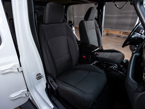 Used 2020 Jeep Gladiator Sport w/ Quick Order Package 24S AWD/4WD image 30