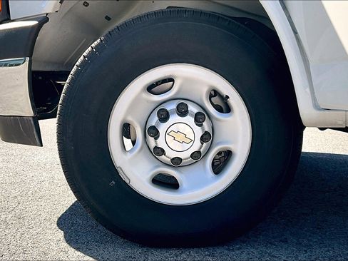 New 2024 Chevrolet Express 3500 93 w/ Power Convenience Package image 12