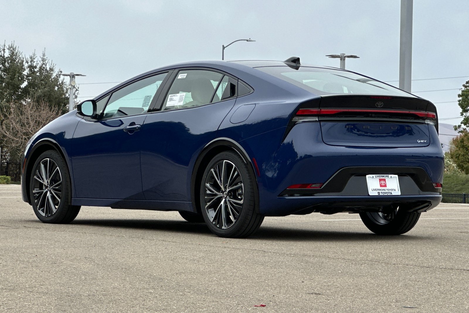 New 2027 Toyota Prius Limited FWD image 6