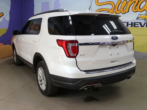 Used 2018 Ford Explorer XLT w/ Equipment Group 202A AWD/4WD image 6