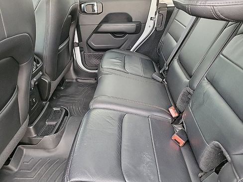 Used 2018 Jeep Wrangler Unlimited Sahara w/ Cold Weather Group image 6