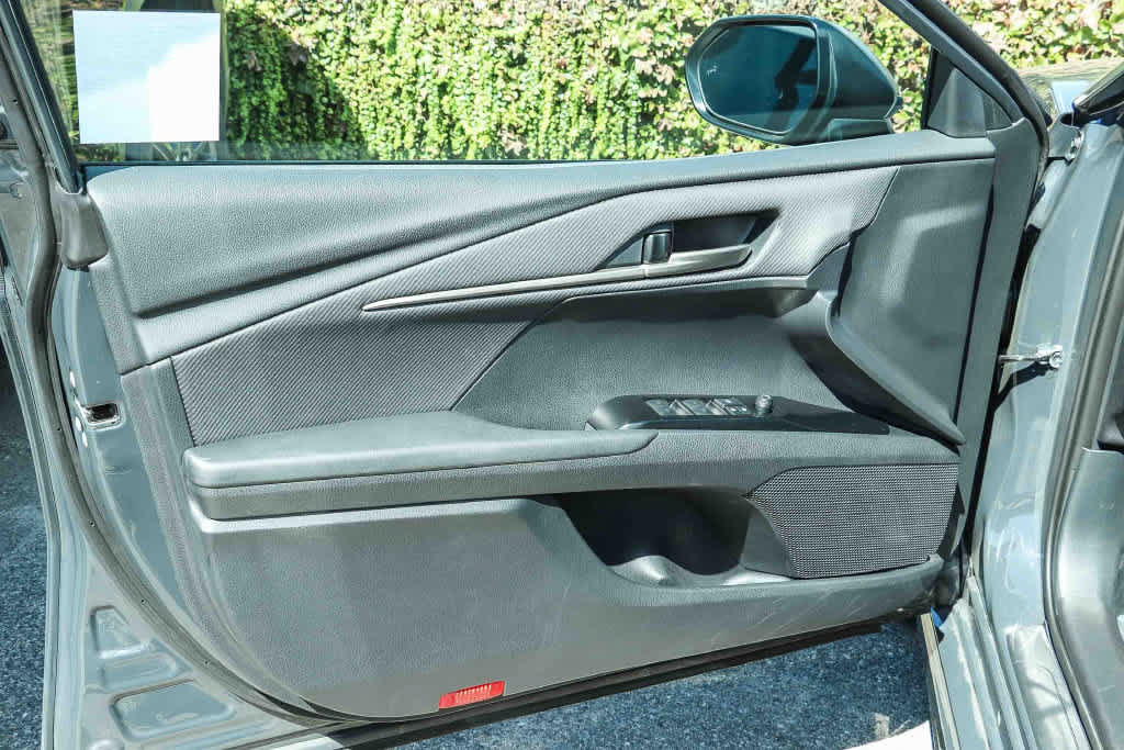 Used 2026 Toyota Camry SE FWD image 25