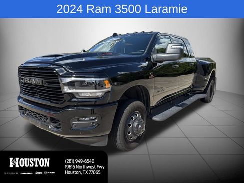 Used 2024 RAM 3500 Laramie w/ Night Edition AWD/4WD image 3