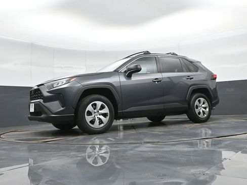 Used 2021 Toyota RAV4 LE w/ Carpet Mat Package (TMS) image 37