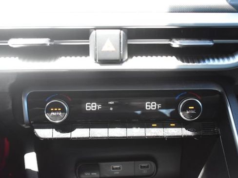 Used 2022 Kia K5 LX FWD image 6