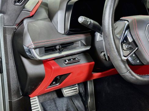 Used 2022 Chevrolet Corvette Stingray Premium Conv w/ Z51 Performance Package RWD image 8