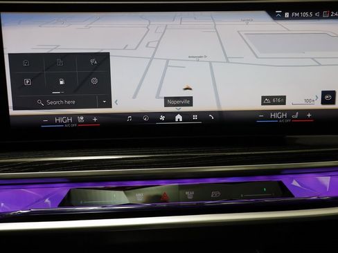 Certified 2025 BMW 740i xDrive 740i xDrive w/ Premium Package image 10