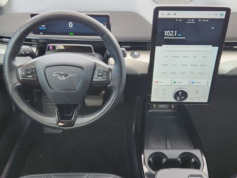 Used 2023 Ford Mustang Mach-E Select image 29