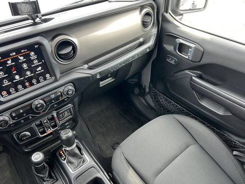 Used 2021 Jeep Wrangler Unlimited Sport AWD/4WD image 36
