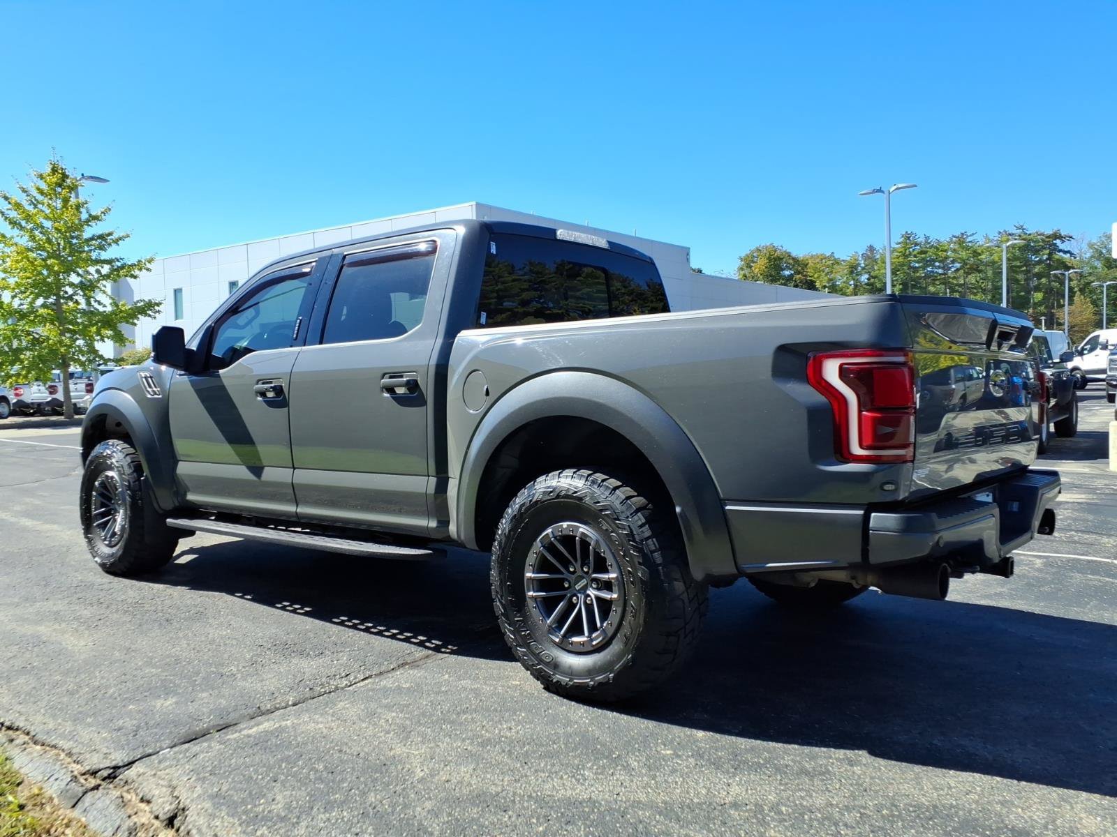 Used 2018 Ford F150 Raptor w/ Equipment Group 802A Luxury AWD/4WD image 7