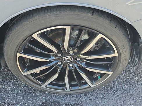 Used 2024 Honda Accord Touring image 9