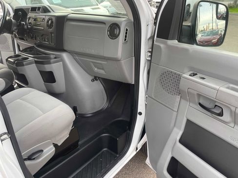 Used 2013 Ford E-150 and Econoline 150 image 14