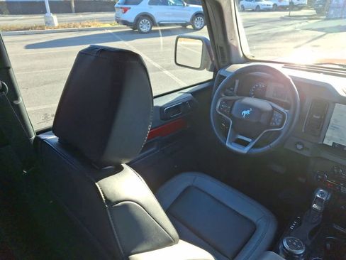 Used 2024 Ford Bronco Big Bend image 15