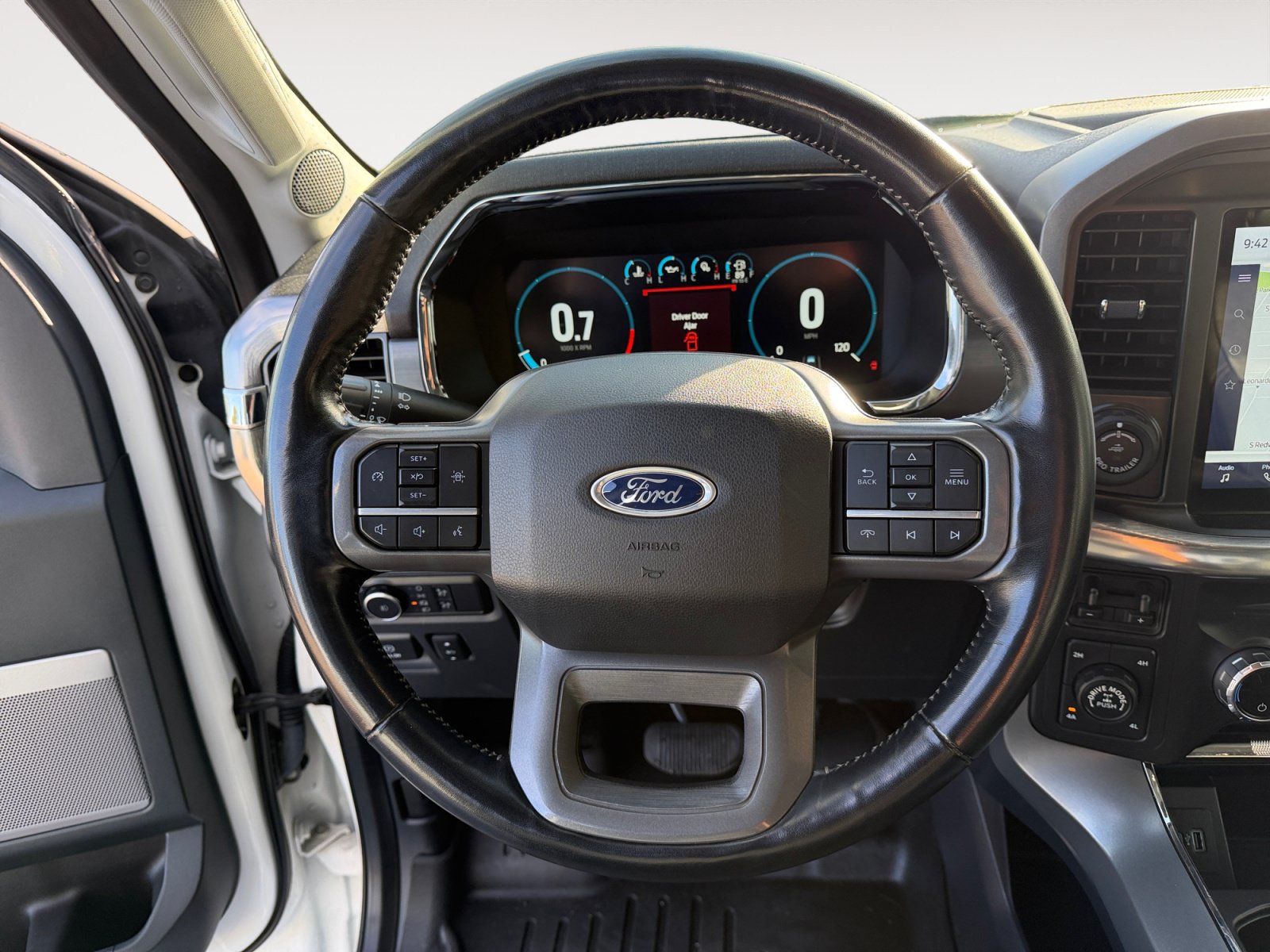 Used 2021 Ford F150 Lariat w/ Max Trailer Tow Package AWD/4WD image 12