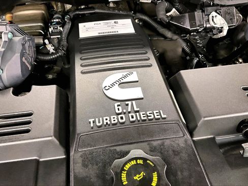 Used 2020 RAM 3500 Limited image 32