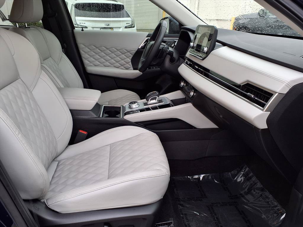 Used 2024 Mitsubishi Outlander SEL FWD image 9