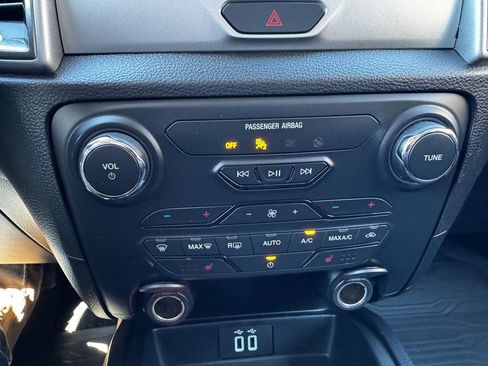 Used 2019 Ford Ranger XLT w/ Equipment Group 302A Luxury AWD/4WD image 19