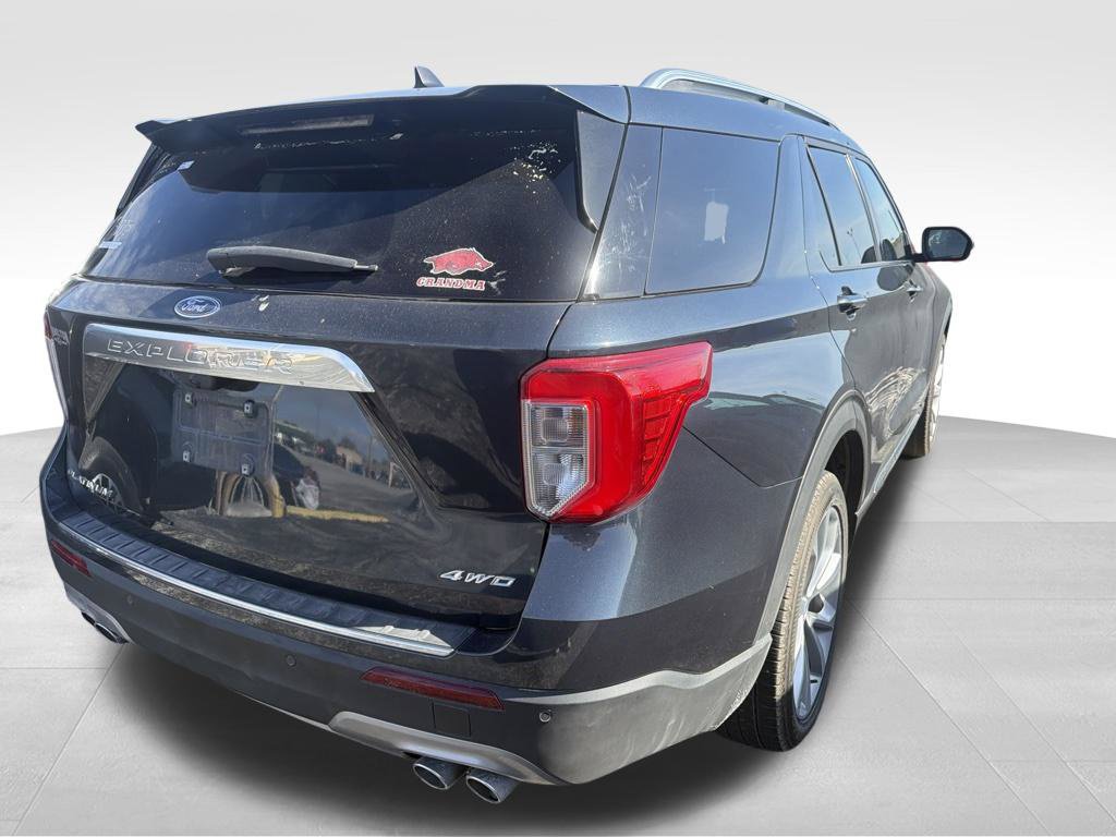 Used 2023 Ford Explorer Platinum w/ Technology Package AWD/4WD image 32