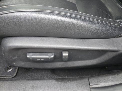 Used 2019 Honda Civic EX-L image 9