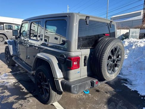Used 2022 Jeep Wrangler Unlimited Sahara w/ Cold Weather Group image 14