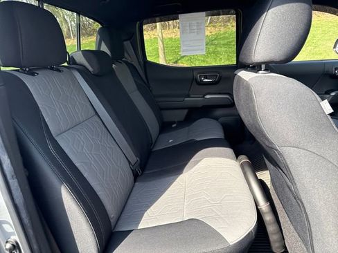 Used 2023 Toyota Tacoma TRD Sport image 14