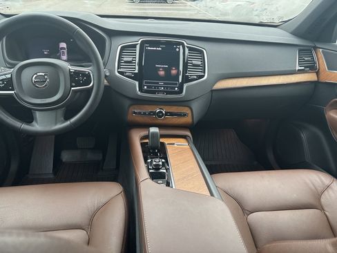 Used 2024 Volvo XC90 B6 Plus w/ Protection Package image 27