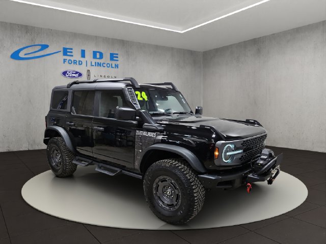 Used 2024 Ford Bronco Everglades AWD/4WD image 3