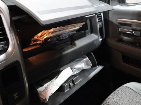 Used 2019 RAM 1500 Big Horn AWD/4WD image 37