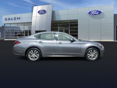 Used 2015 INFINITI Q70 3.7 image 2