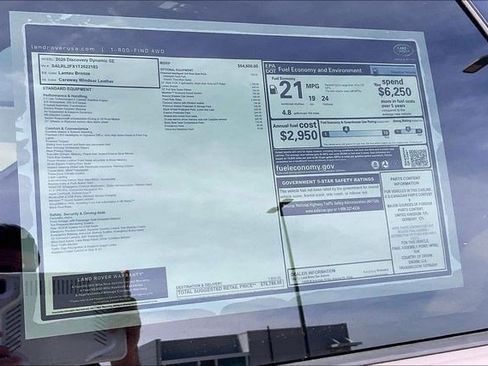 New 2026 Land Rover Discovery Dynamic SE image 16