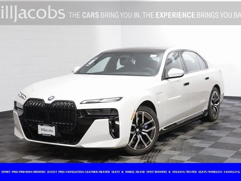 Certified 2025 BMW 750e xDrive 750e xDrive image 1