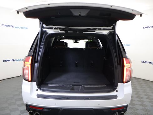 Used 2021 Chevrolet Suburban High Country w/ Premium Package image 8