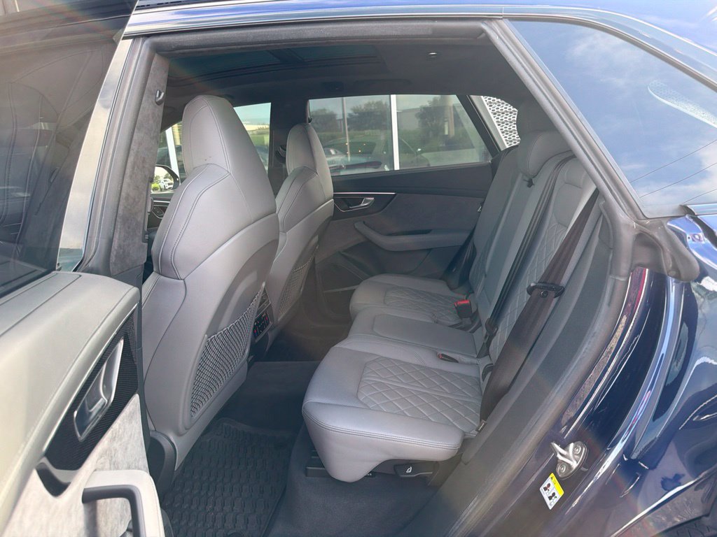 Used 2021 Audi SQ8 Prestige AWD/4WD image 9