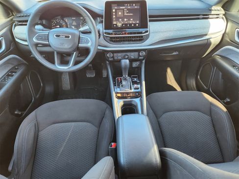 Used 2025 Jeep Compass Sport image 25