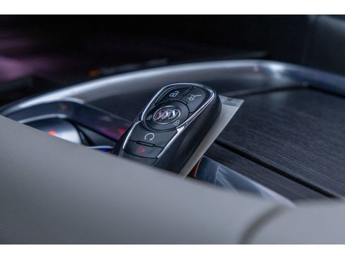 Used 2022 Buick Enclave Avenir w/ Avenir Technology Package image 29