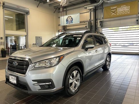 Used 2022 Subaru Ascent Premium w/ Convenience Package image 3