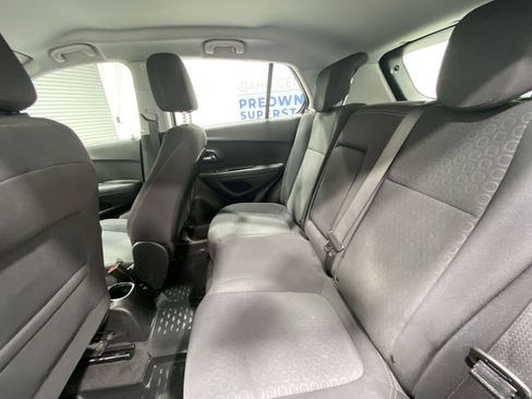 Used 2020 Chevrolet Trax LS image 22