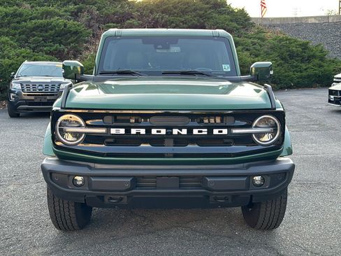 Used 2025 Ford Bronco Outer Banks AWD/4WD image 2