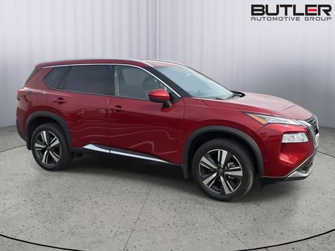 Used 2022 Nissan Rogue SL w/ SL Premium Package image 6