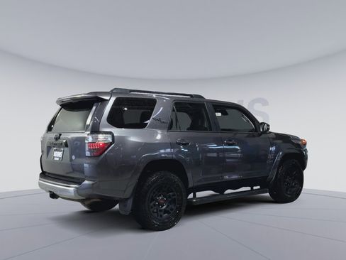 Used 2021 Toyota 4Runner TRD Off-Road Premium image 2