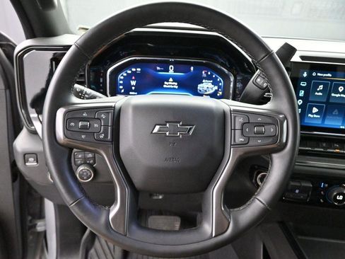 Used 2025 Chevrolet Silverado 2500 ZR2 w/ Technology Package AWD/4WD image 15