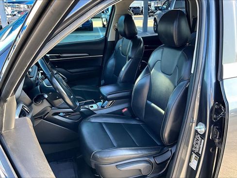Used 2021 Kia Telluride LX image 7
