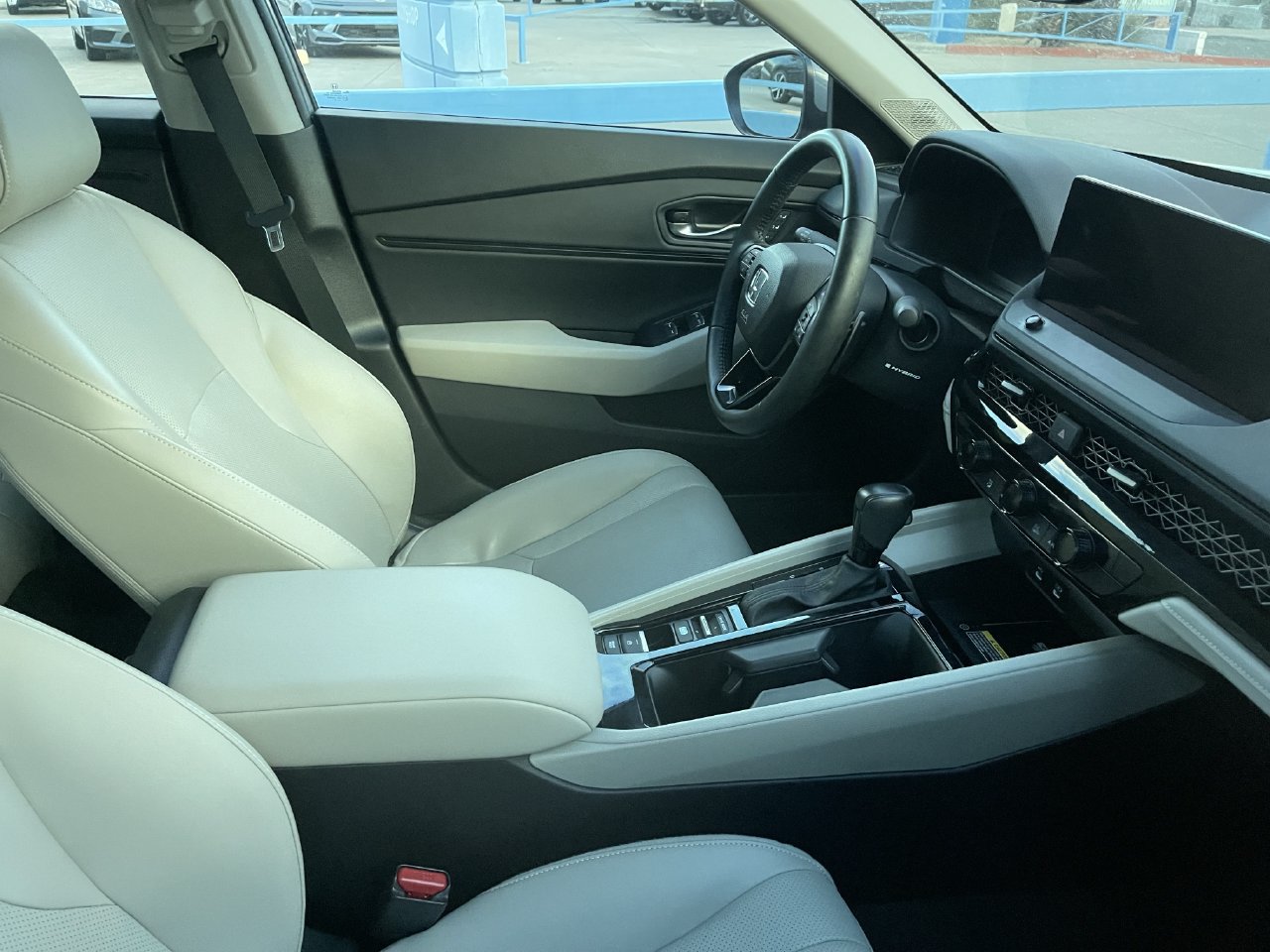 Used 2025 Honda Accord EX-L image 7