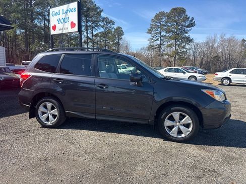 Used 2016 Subaru Forester 2.5i Premium image 7