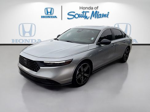 Used 2024 Honda Accord Sport image 3