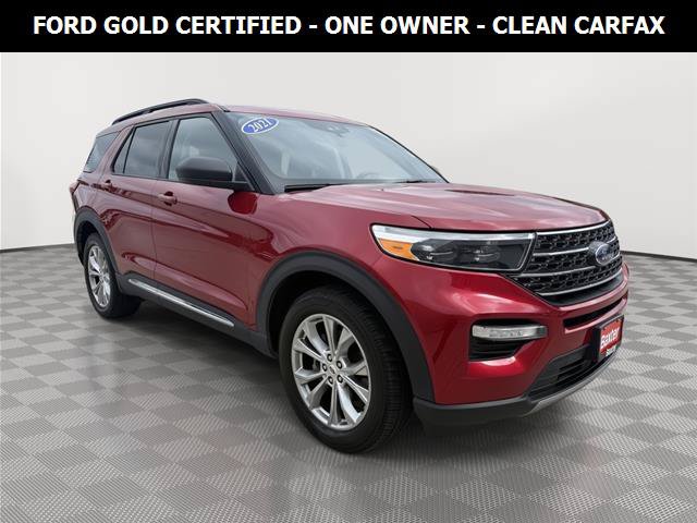 Certified 2021 Ford Explorer XLT w/ Equipment Group 202A AWD/4WD image 1
