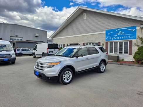 Used 2015 Ford Explorer XLT w/ Equipment Group 202B AWD/4WD image 1