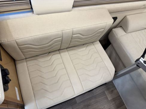 Used 2022 Mercedes-Benz Sprinter 3500 image 28