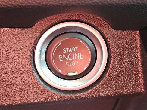 Used 2024 Chevrolet Traverse RS w/ LPO, Floor Liner Package FWD image 32