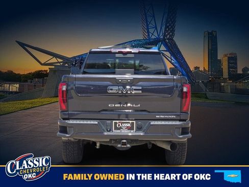 Used 2024 GMC Sierra 3500 Denali Ultimate AWD/4WD image 6